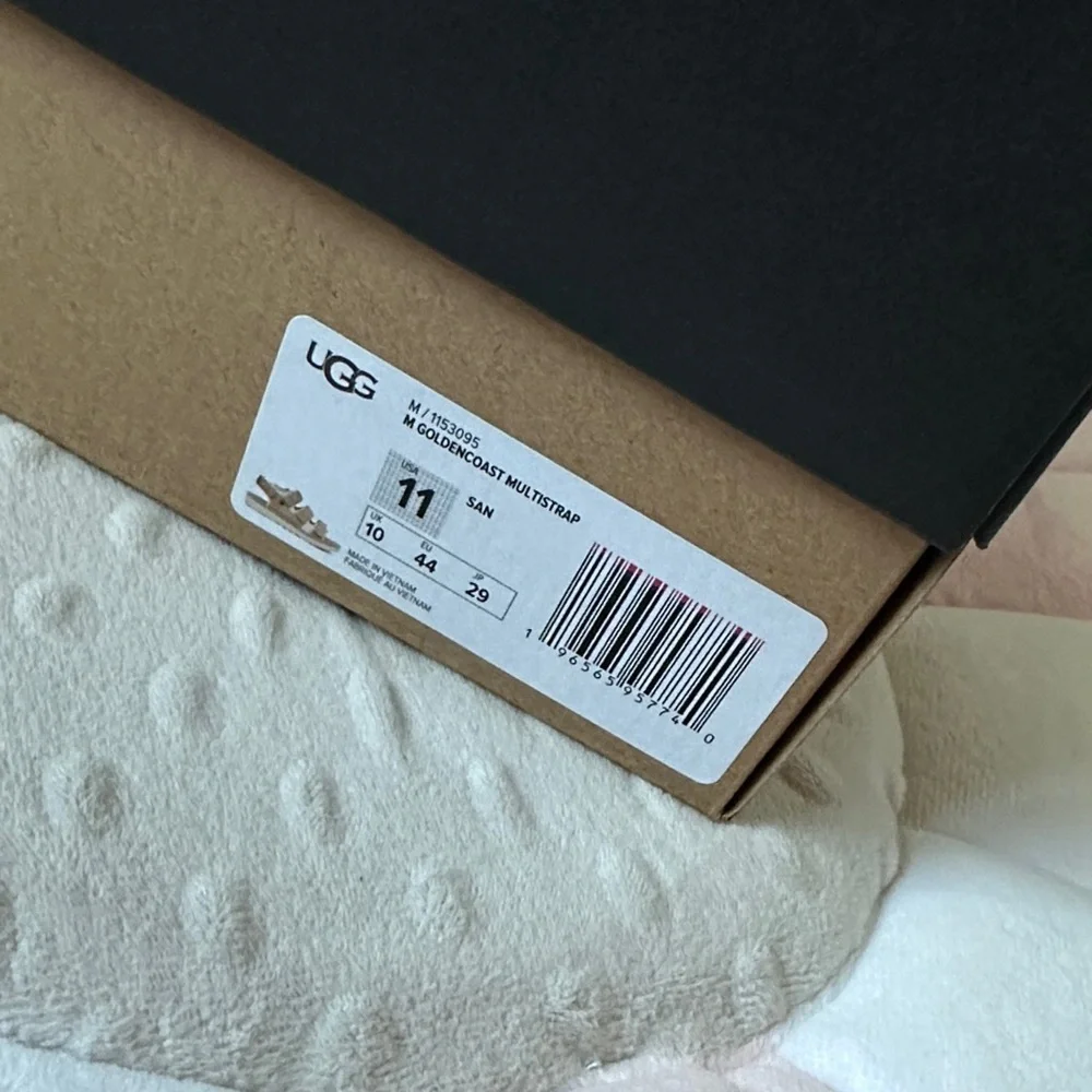 UGG Mens Sandals - Beige and Cream Size 11